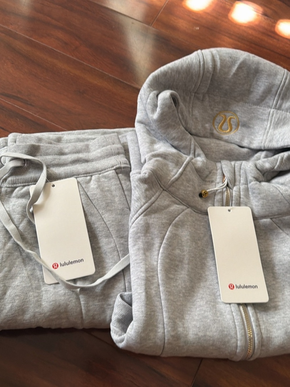 lululemon full zip length brand new with tags